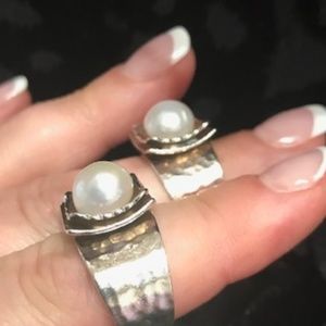 Silpada R0898 Hammered Silver and Pearl Ring